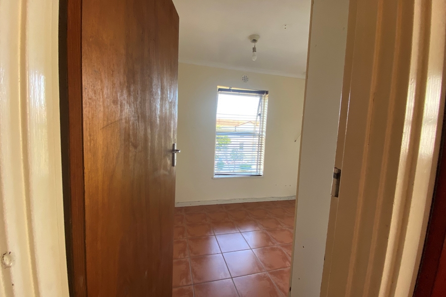 2 Bedroom Property for Sale in Ottery Western Cape